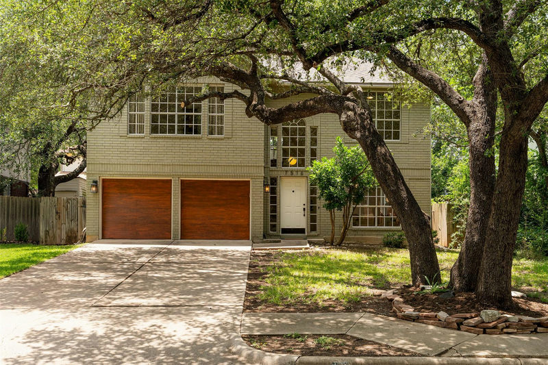 7516 Windrush Dr — exterior