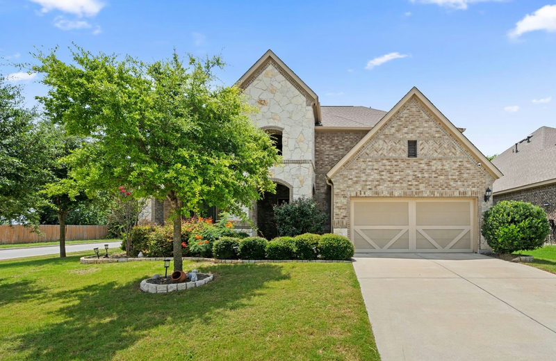 21500 Hines Ln — exterior