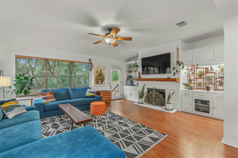 1218 Highland Dr — exterior