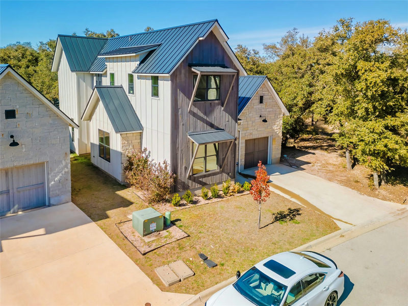 2404 Bruin Dr — exterior