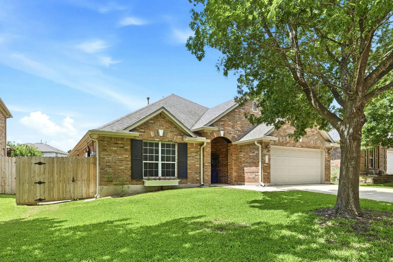 212 Tulip Trail Bnd — exterior