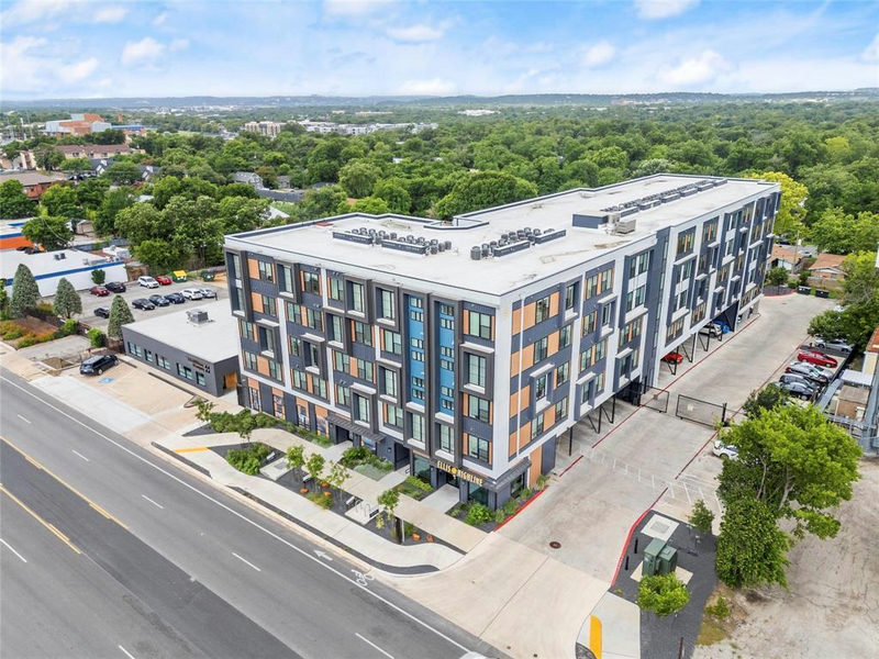 6324 N Lamar Blvd #404 — exterior