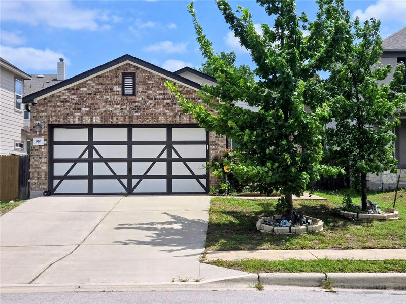 910 Solitude Dr — exterior