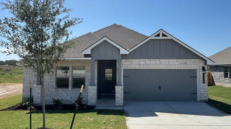429 Creekfall Rd — exterior
