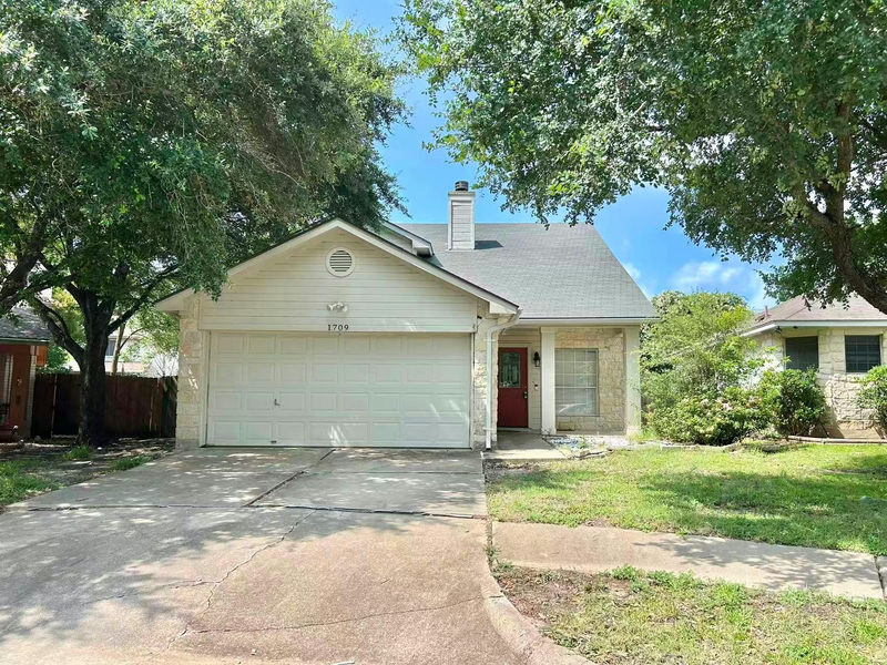 1709 Royal Ascot Dr — exterior
