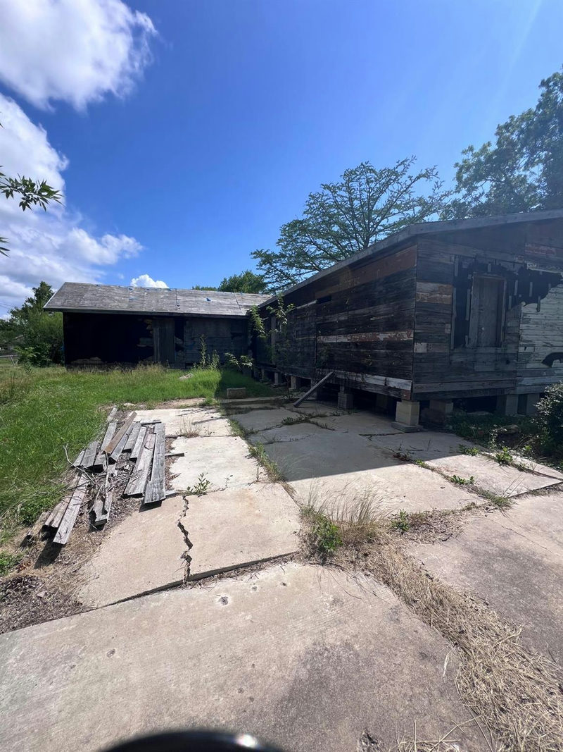 241 N Lucy St — exterior