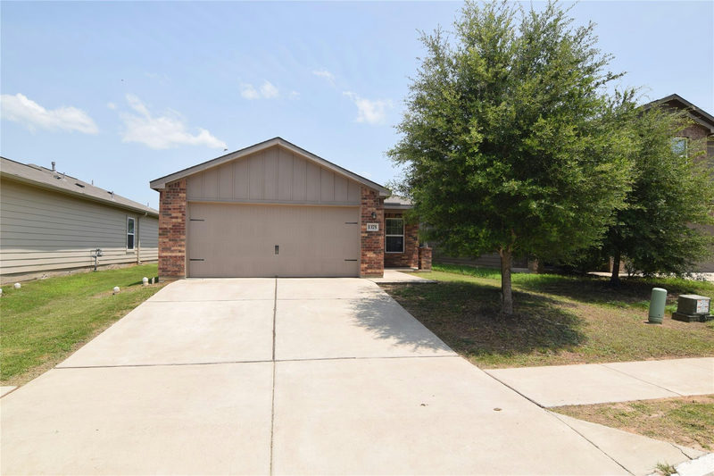 1375 Amy Dr — exterior