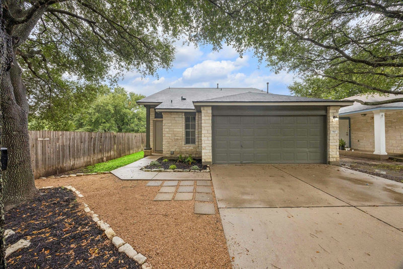 910 Port Daniel Dr — exterior