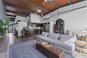 2205 N Lamar Blvd #523 — exterior