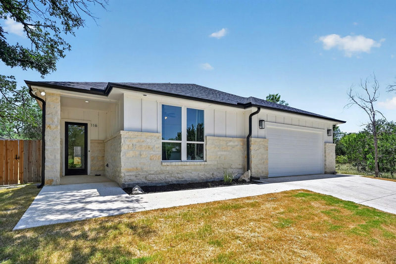 116 E Hickory Dr — exterior