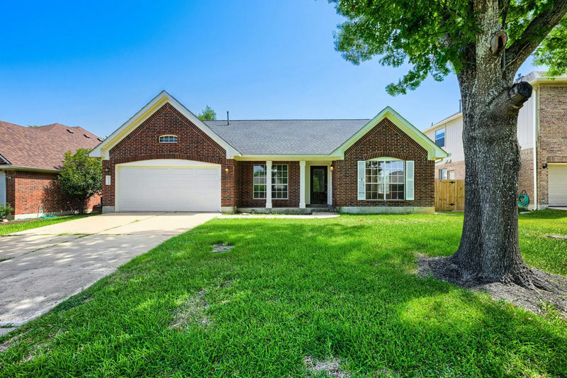 8221 MANX Dr — exterior