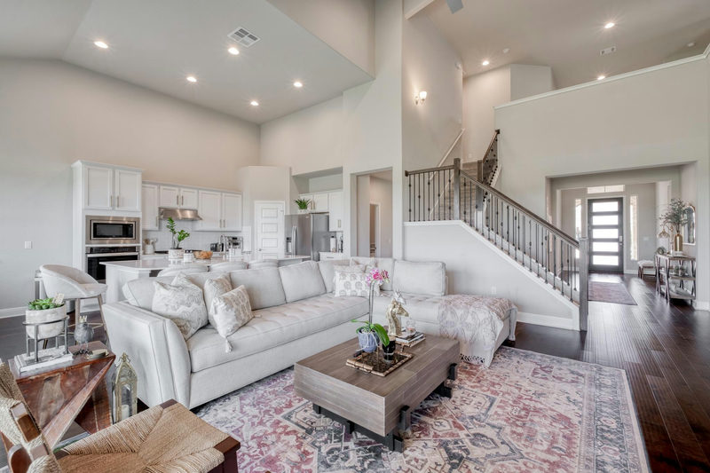 16940 Aventura Ave — exterior