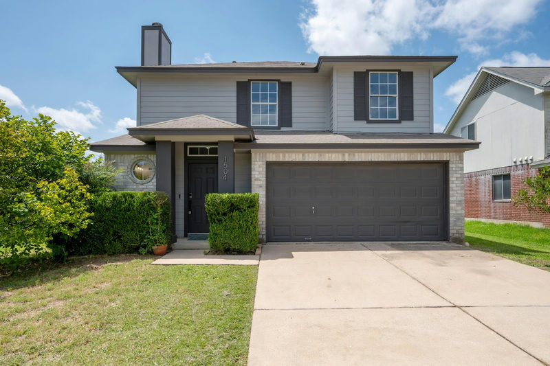 1504 Waterfall Ave — exterior