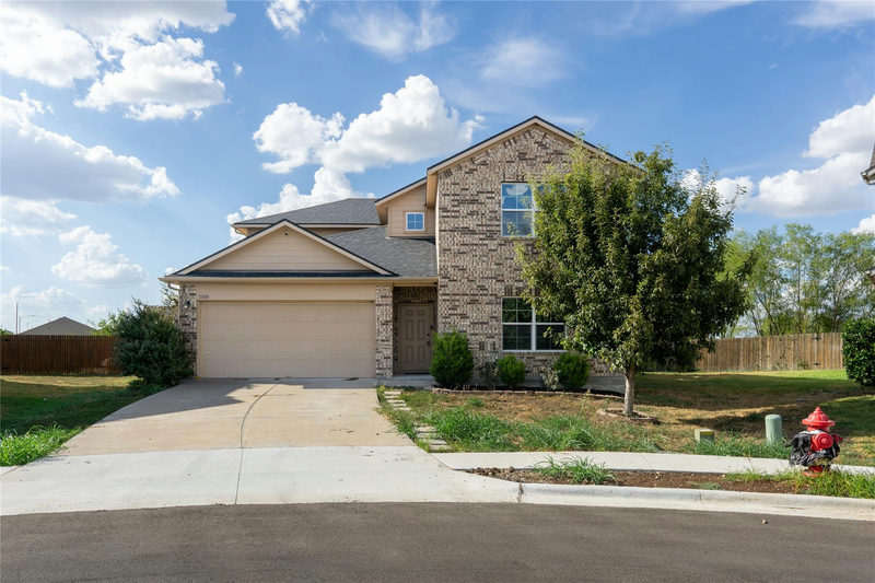11800 Jamie Dr — exterior