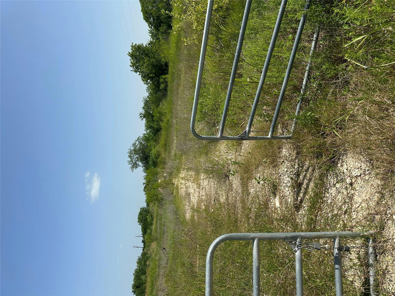6709 Fm 1327 — exterior
