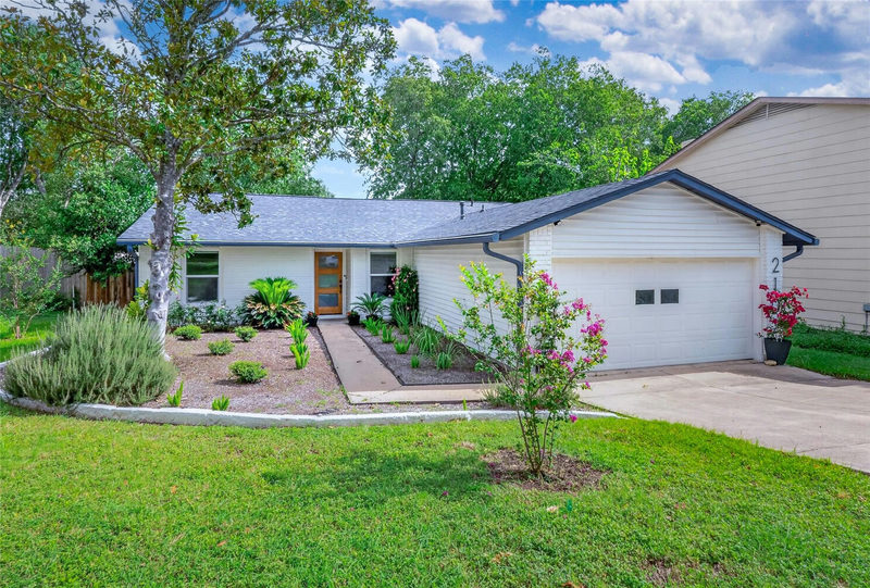 2102 Lear Ln — exterior