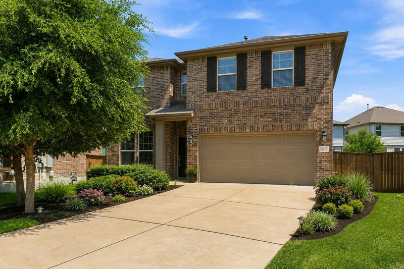 9010 Palmito Dr — exterior