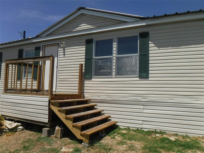 110 Settlers Trl — exterior