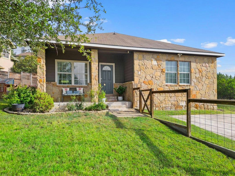 10604 Lake Beach Dr — exterior
