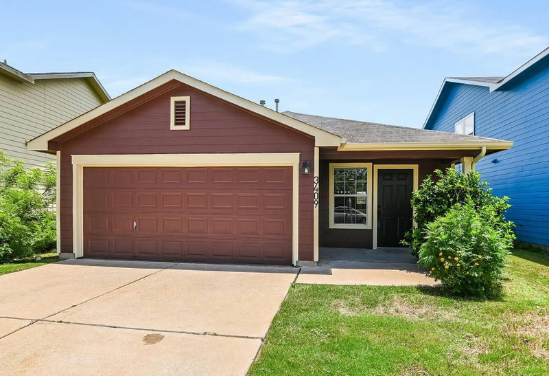 3409 Sand Dunes Ave — exterior