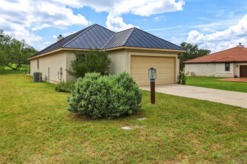 340 Sun Ray — exterior