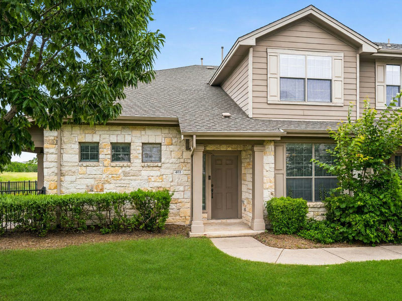 9201 Brodie Ln #403 — exterior