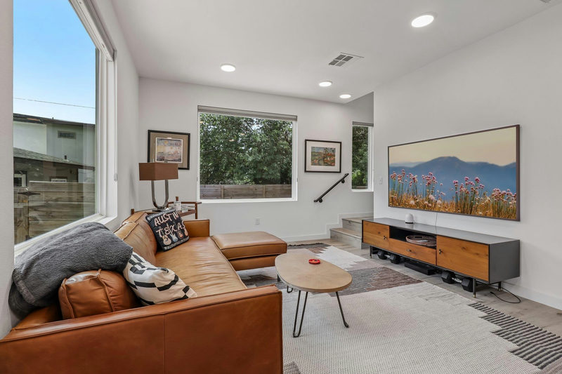 1406 Camelot Cir #2 — exterior