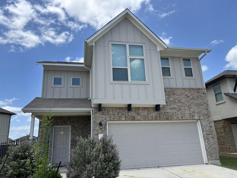 131 Macarthur Dr — exterior