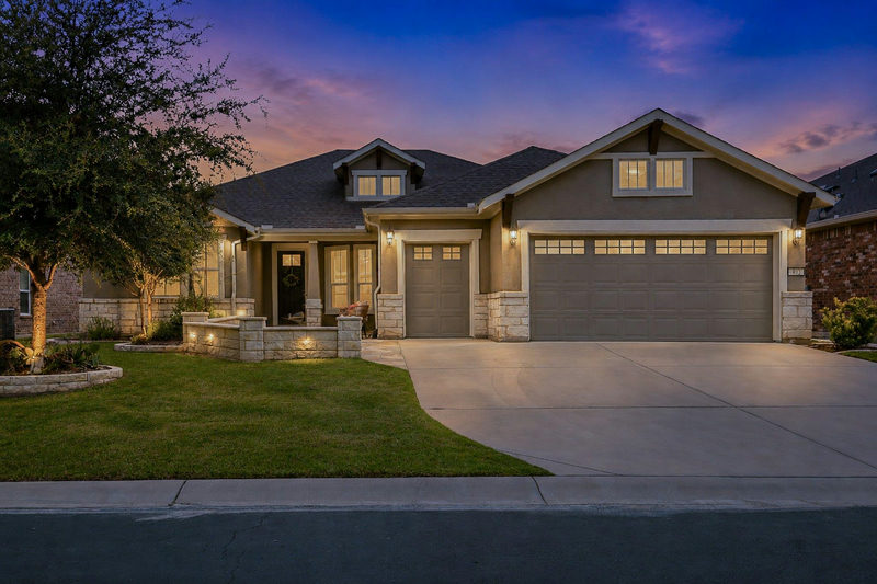 402 Old Blue Mountain Ln — exterior