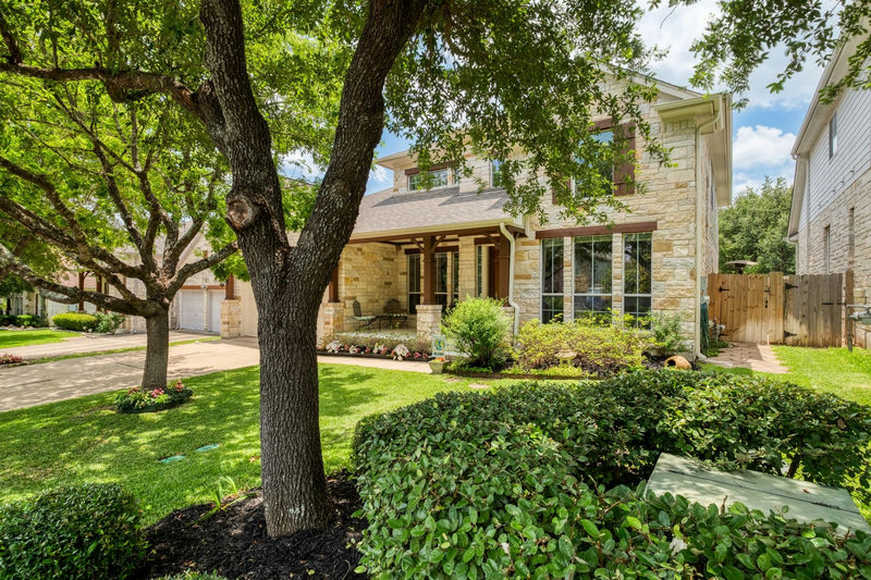 3104 Luminoso Ln E — exterior