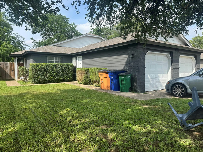 11910 Sunhillow Bnd — exterior