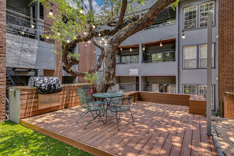 700 S 1ST St #103 — exterior