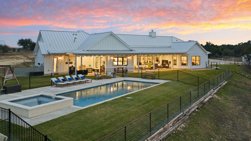 452 Southwick Ranch Rd — exterior