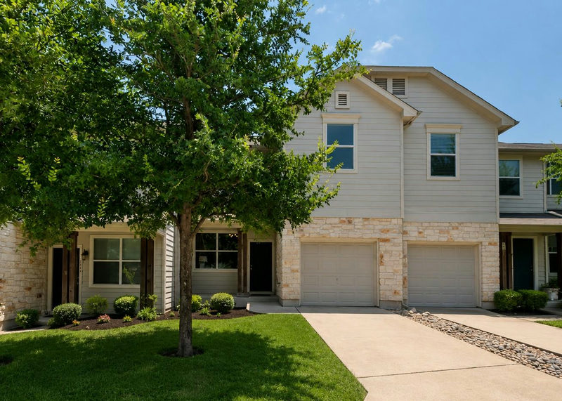 512 Eberhart Ln #1205 — exterior