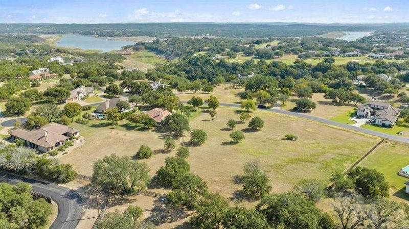 27427 Waterfall Hill Pkwy — exterior
