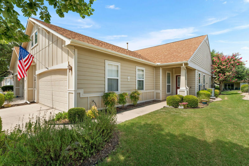 334 Portsmouth Dr — exterior