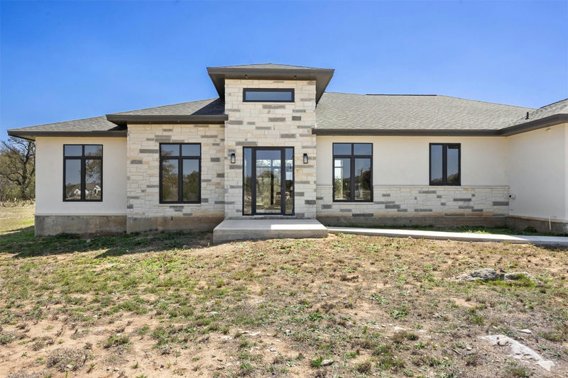 333 Spicewood Trails Dr — exterior