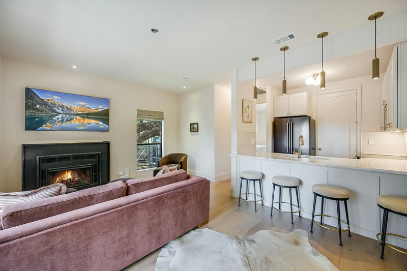 802 S 1st St #207 — exterior