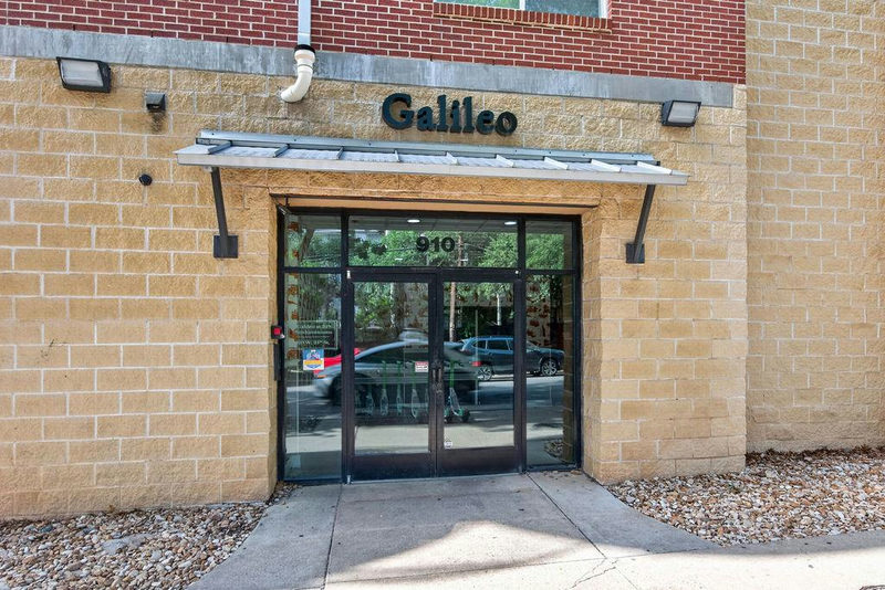 910 W 25th St #406 — exterior
