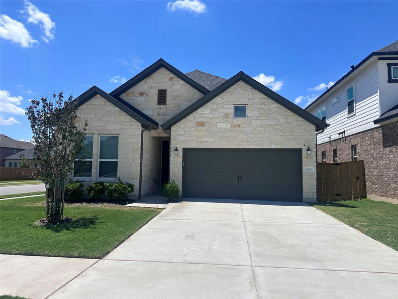 211 Darley Oak Dr — exterior