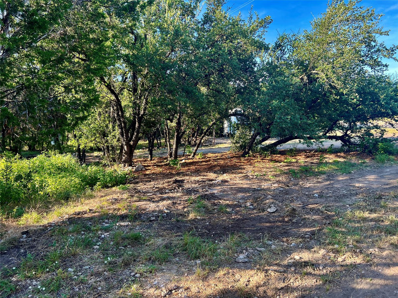 4914 WELETKA Dr — exterior