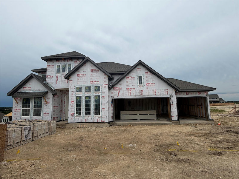 100 Uphill Dr — exterior