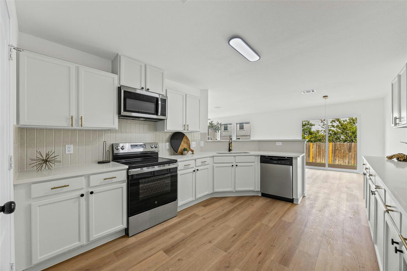 6640 Quinton Dr — exterior