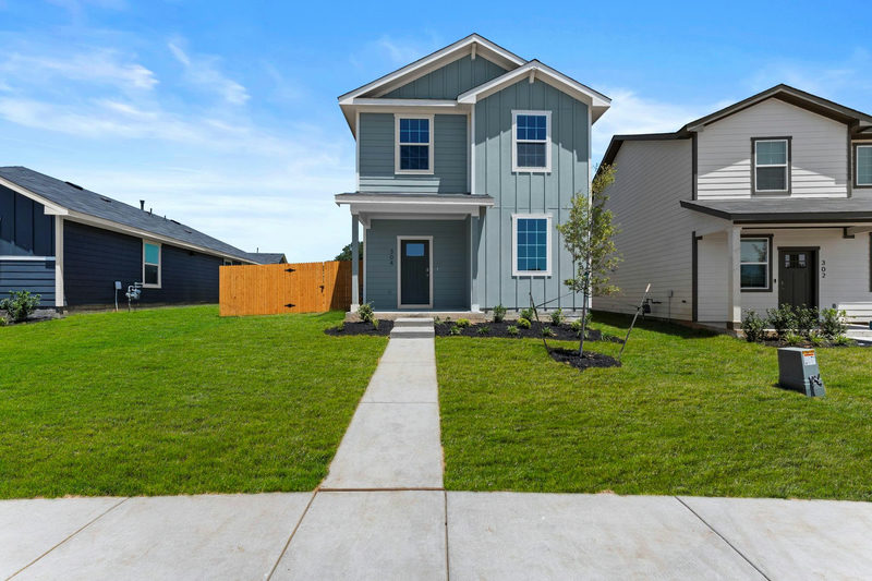 304 Constanza Trl — exterior