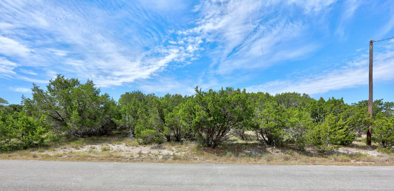 20801 Leaning Oak Dr — exterior
