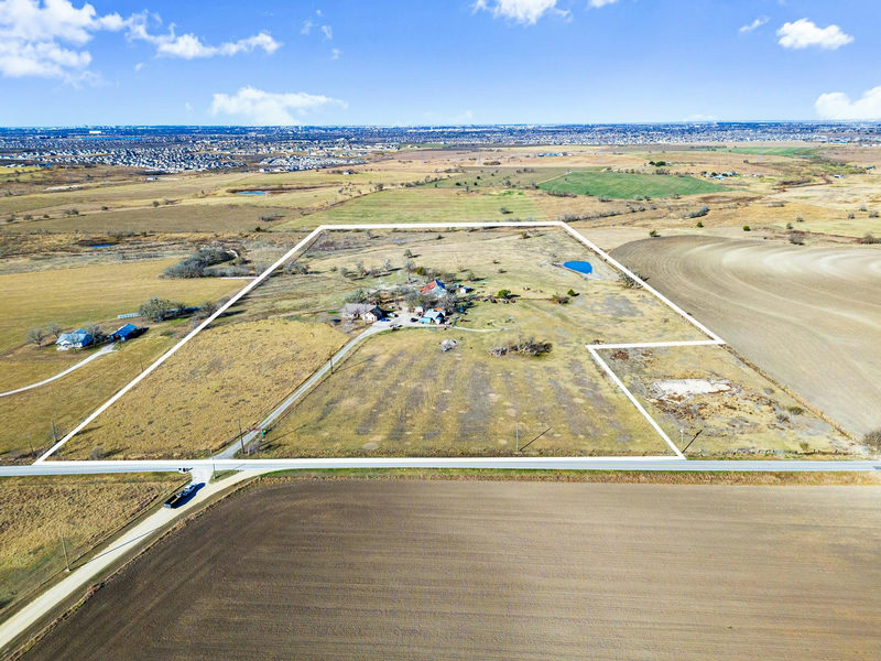 19700 Engelmann Ln — exterior