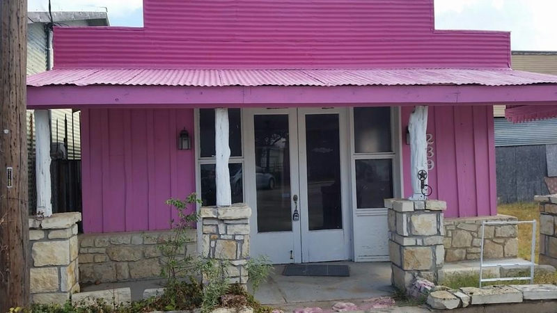 239 E Vaughn St — exterior