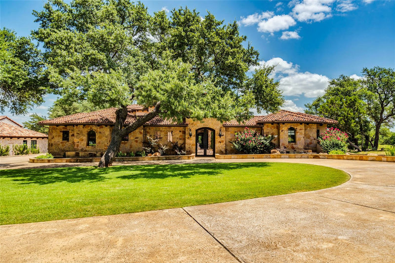 166 Encantada — exterior