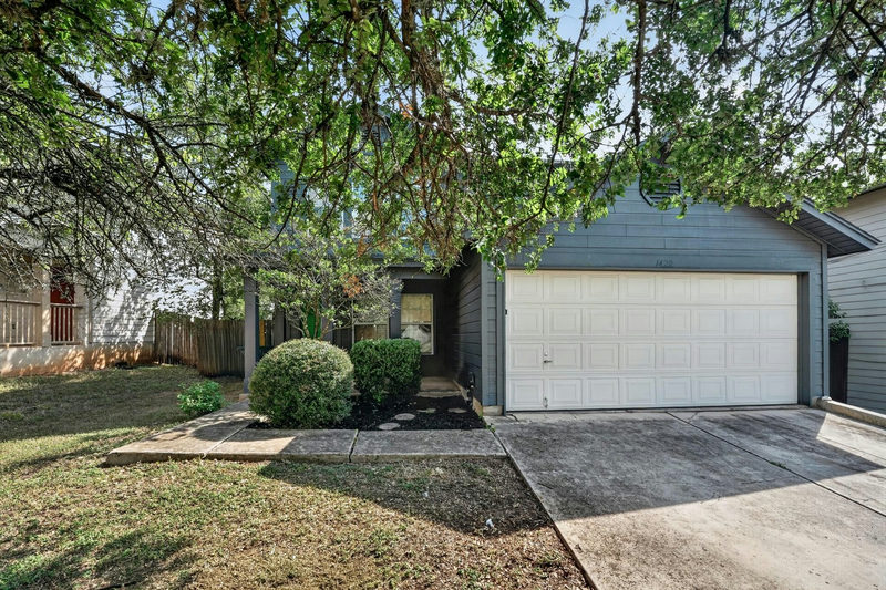 1422 Meadow Pkwy — exterior