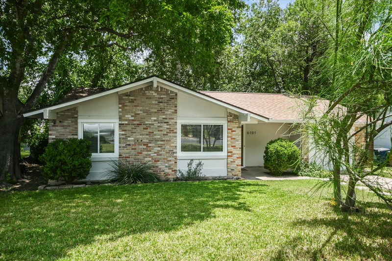 6101 IDLEWOOD Cv — exterior